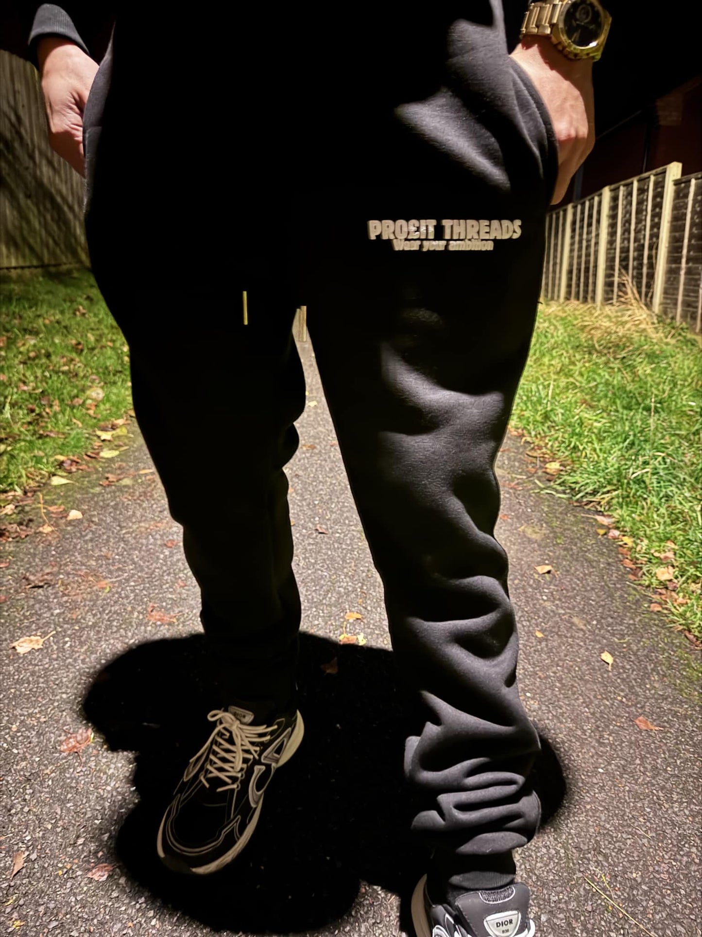 Profit threads bubble joggers black